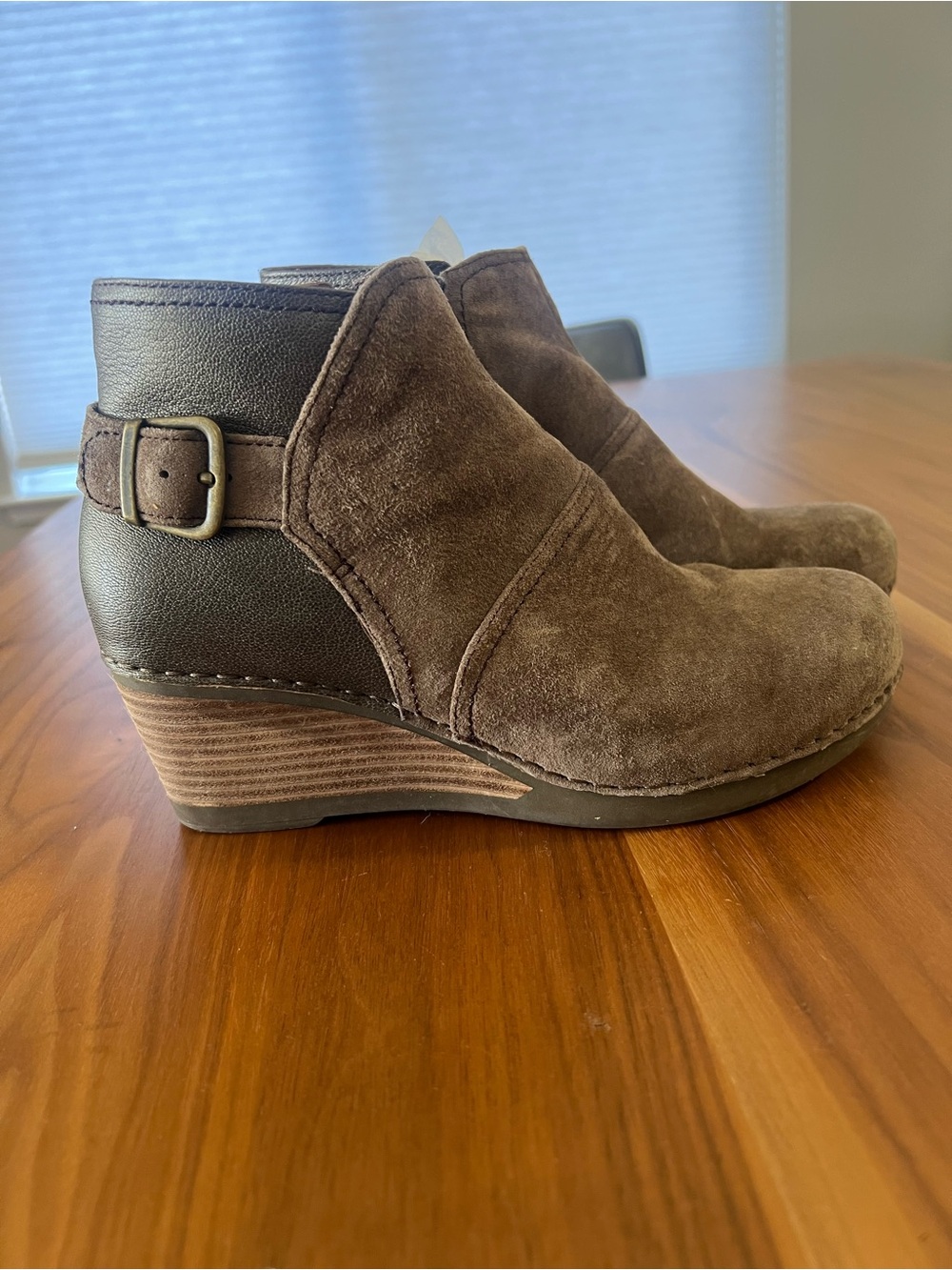 Dansko Shirley Brown leather wedge Ankle Boots size 39